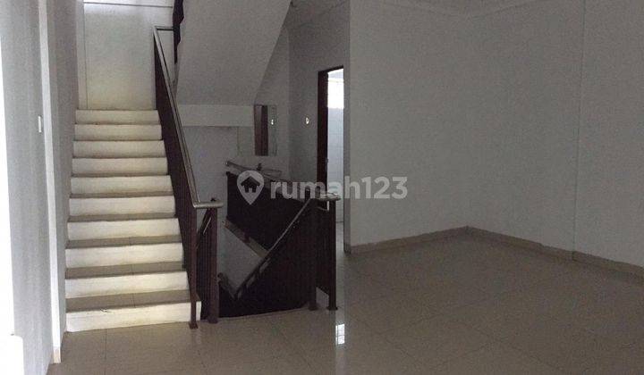 Ruko Dijual Terawat 3 Lantai di Holis Regency, Kota Bandung 1