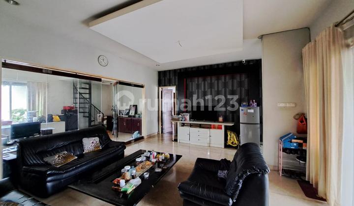 Rumah Dijual Bagus 2,5 Lantai di Jl Suryalaya, Buah Batu 89