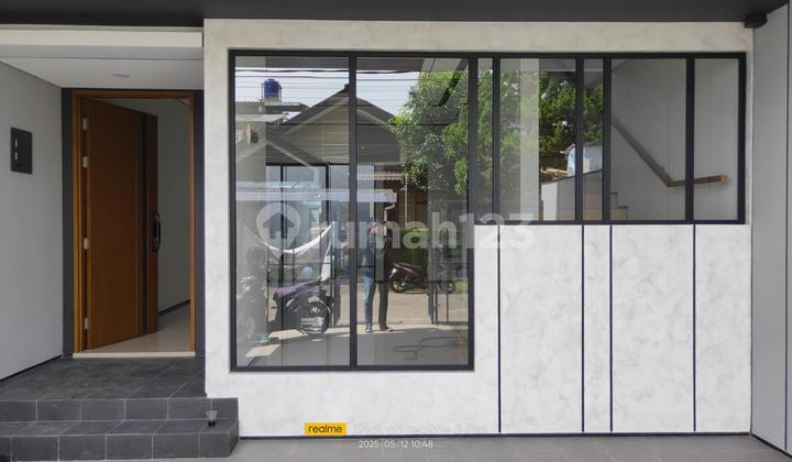 Rumah Dijual Lux Modern dan Siap Huni di Area Muara Barat, Bandung 01