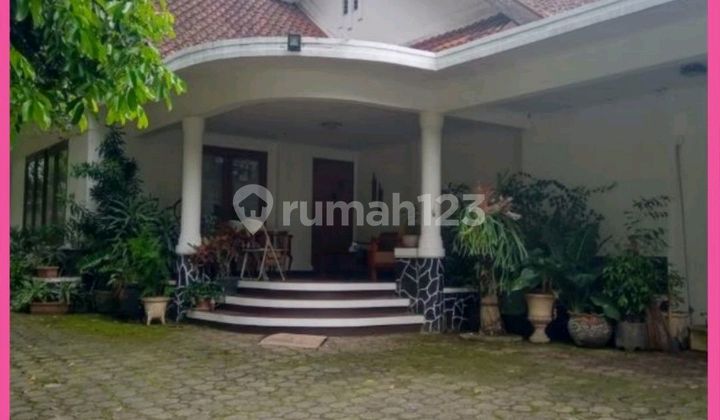 Dijual Rumah Luas Dan Asri Jl Sirnagalih Bandung. Lt 1041m2. Shm