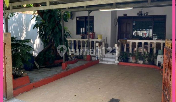 Dijual Rumah 1.5 Lantai di Senen Jakpus. Lt 184M2. SHM. Murah. Dijual Rumah 1.5 Lantai di Senen Jakpus. Lt 184M2. SHM. Murah.