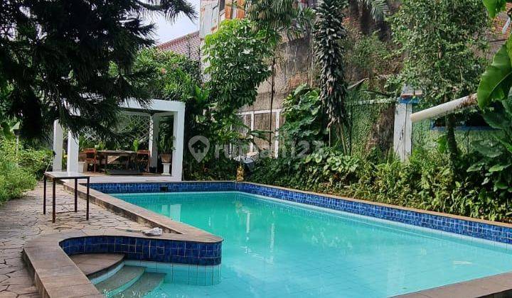 Dijual Rumah Dengan Kolam Renang Hitung Tanah di Bangka, Jaksel 1