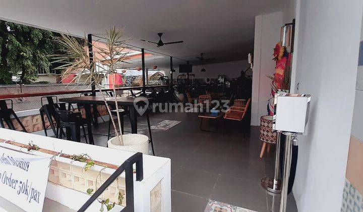 Dijual Rumah Menteng Tempat Usaha Cafe. Lt 198 Lb 296. Murah. 2