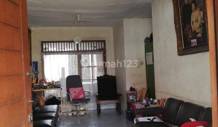 Dijual Rumah Tua Hitung Tanah di Jatirahayu, Bekasi. Lt 190m2. 2