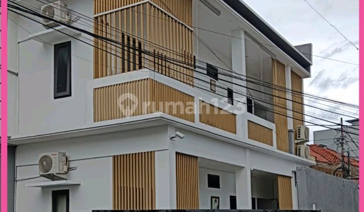 Active Boarding House for Sale in Pegangsaan Menteng. Freehold Title. Land Area 88. Building Area 120.