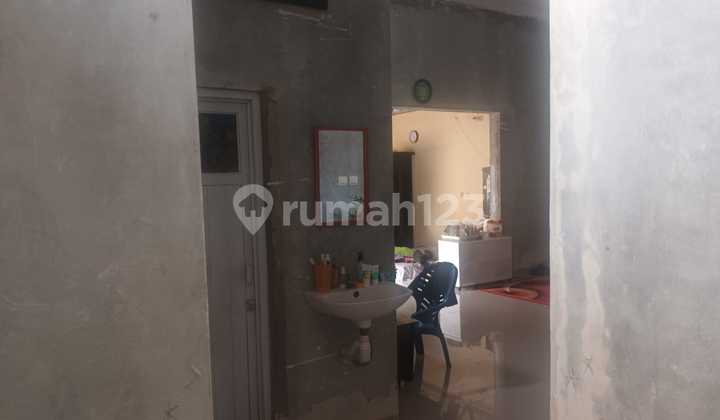 ruang keluarga dijual cepat rumah tytyan kencana,
