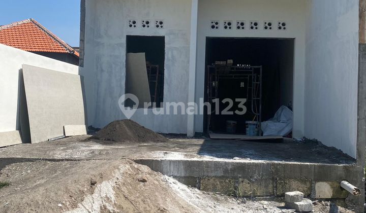 Rumah Sidoarjo Kota Pusat Pembelanjaan Dekat Jalan Raya 1