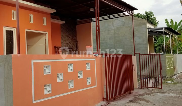 Rumah Sukodono Kelopo Sepuluh Dekat Jalan Raya Rumah Sukodono Kelopo Sepuluh Dekat Jalan Raya