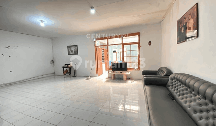 Rumah Hitung Tanah di Mainroad Samping Borma Padalarang