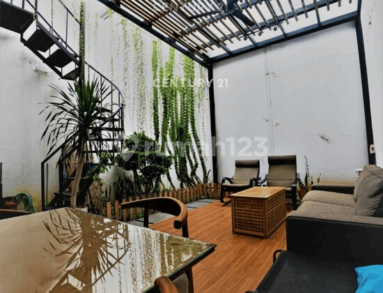 Rumah 2 Lantai Cluster Sherwood Tki 5 Open Space Cafe dan Langka