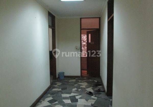 Rumah dijual  2 lantai  9