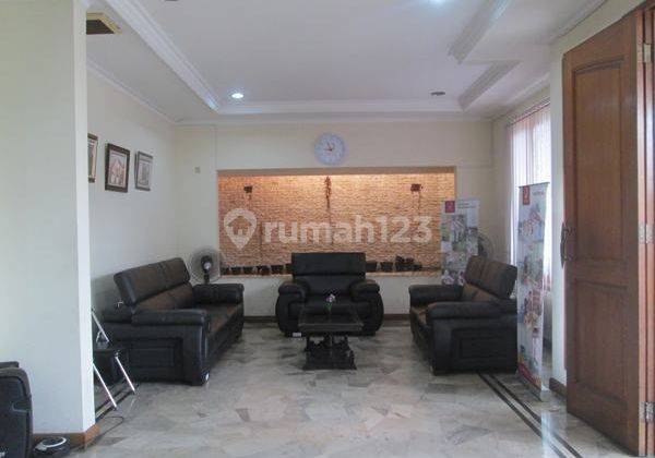 Rumah dijual  2 lantai  13