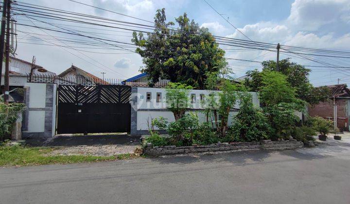 Dijual Rumah Lama Terawat Bagus Tengah Kota Pandaen Lamper 1