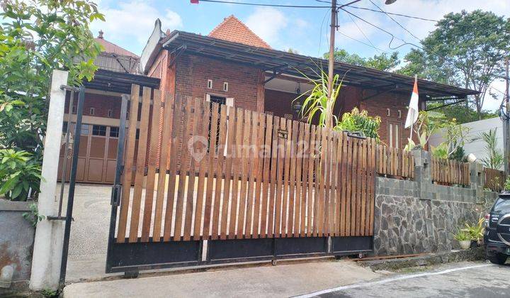 Dijual rumah cantik modern jalan rorojongrang manyaran semarang barat 2