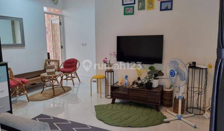 Disewakan rumah cantik modern furnished bsb vilage 2