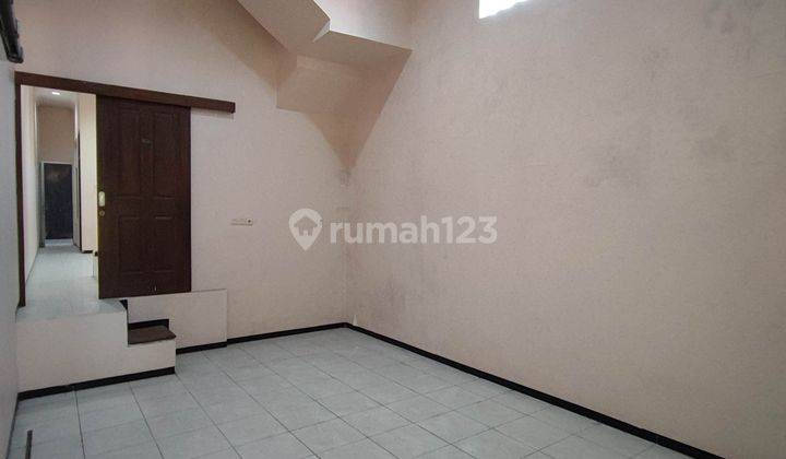 Dijual rumah modern 2lt tengah kota jalan kebon arum  mataram   2