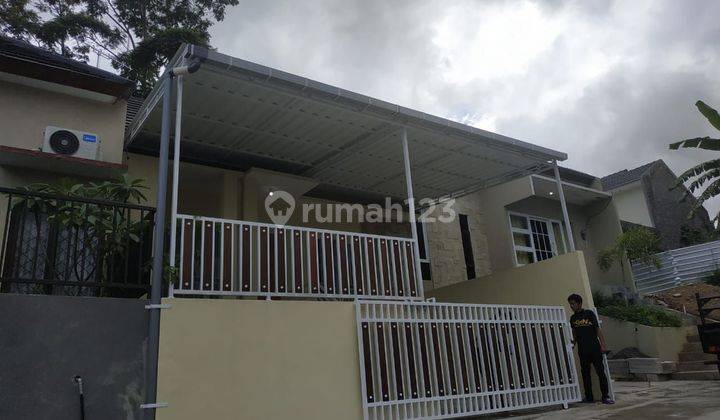 Dijual rumah bagus modern furnished bukit flamboyan tembalang 1