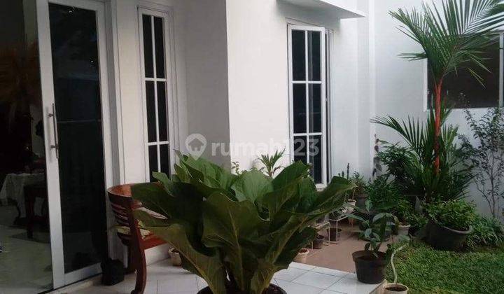 Dijual Rumah Cantik Terawat Rapi Jati sari Raya Indah Banyumanik 2