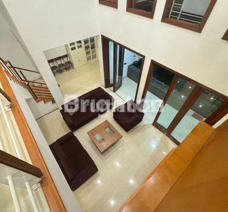 Dijual Rumah Cantik & Nyaman - Full Renovasi di Kemang Pratama