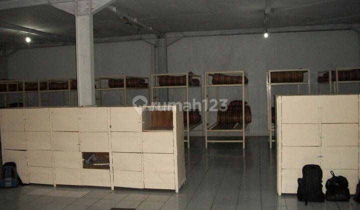 Gudang siap pakai di daerah atas  2