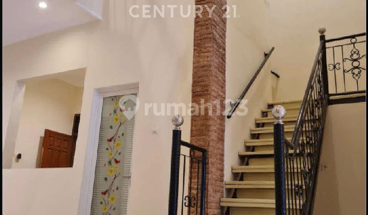 Disewakan Rumah Luxurious di Perum Semarang Indah 2