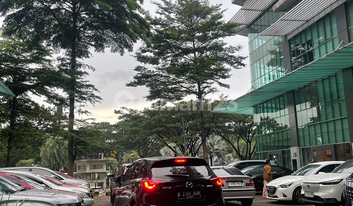 3-Storey New Unfurnished Shophouse in Kebayoran Square Bintaro 2