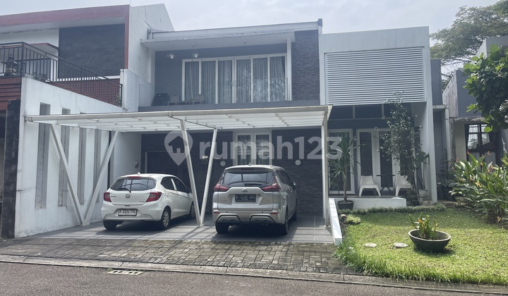 Prime Condition House with 3-Story Mezzanine at The Icon BSD. Prime Condition House with 3-Story Mezzanine at The Icon BSD.