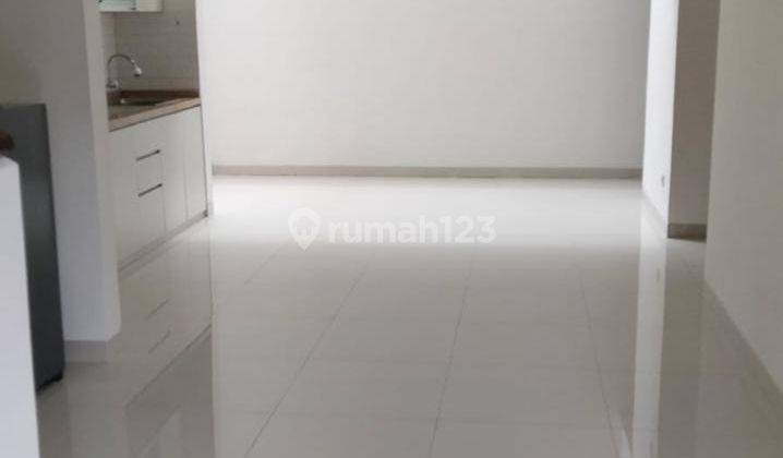 Rumah Sewa 2 Lantai Bagus Di Emerald Bintaro Semi Furnished 2