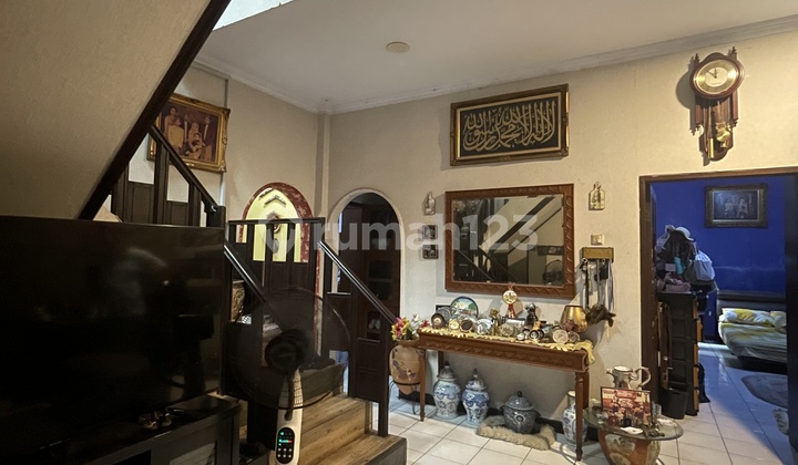 Rumah Pinggir Jalan Cocok Buat Usaha di Gandaria 2