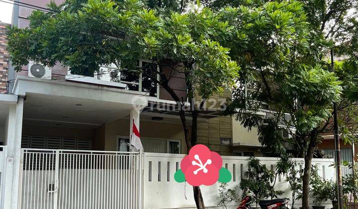 Rumah Terawat Bagus Dengan Halaman Belakang Di Sektor 5 Bintaro 2