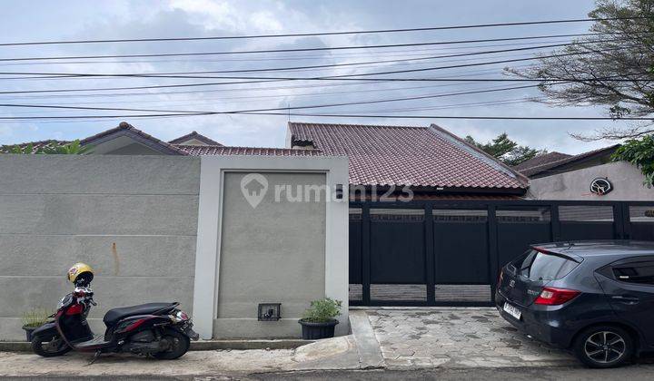 Rumah Luas, Cantik, Di Hook Dengan Swimming Pool Di Pejaten Barat 2