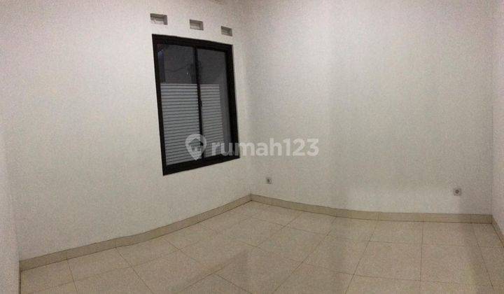 Rumah Bagus Siap Huni Unfurnished di Pisok Sektor 5 Bintaro 2