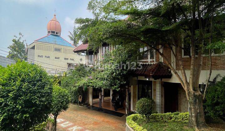 Rumah Tropis Dan Asri Halaman Luas Ada Kolam Renang Di Jaksel 2