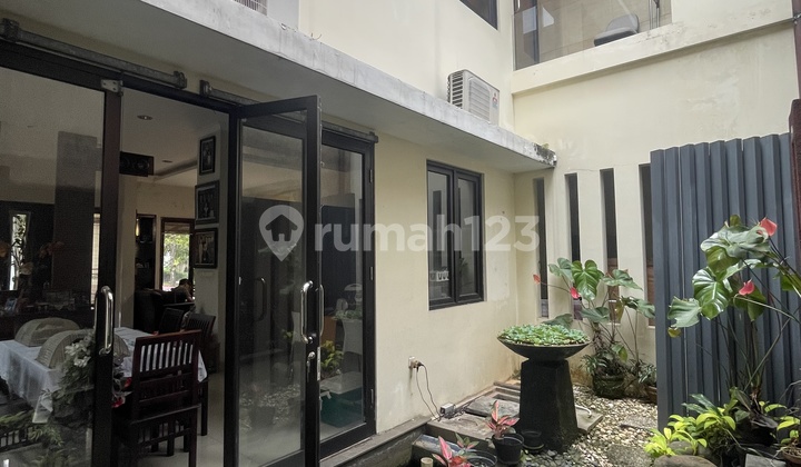 Rumah Bagus Modern Tropis 2 Lantai di BSD Rumah Bagus Modern Tropis 2 Lantai di BSD