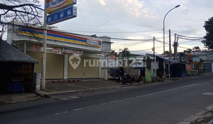 Ruko dan Rumah di Jalan Raya Cihanjuang Bandung Ruko dan Rumah di Jalan Raya Cihanjuang Bandung