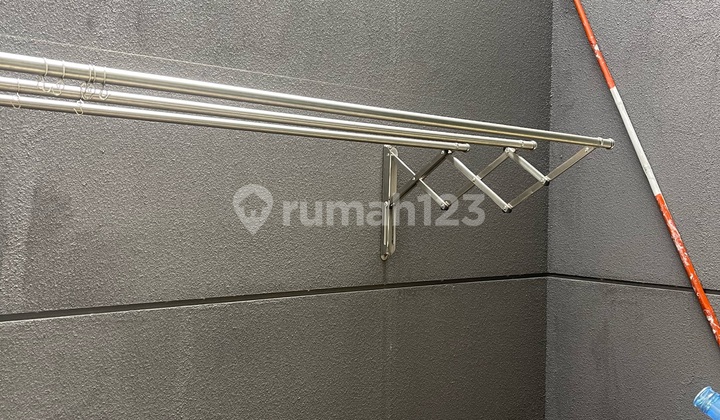 Rumah 2 Lantai Bagus Depan Taman di Kebayoran Harmony Bintaro 2