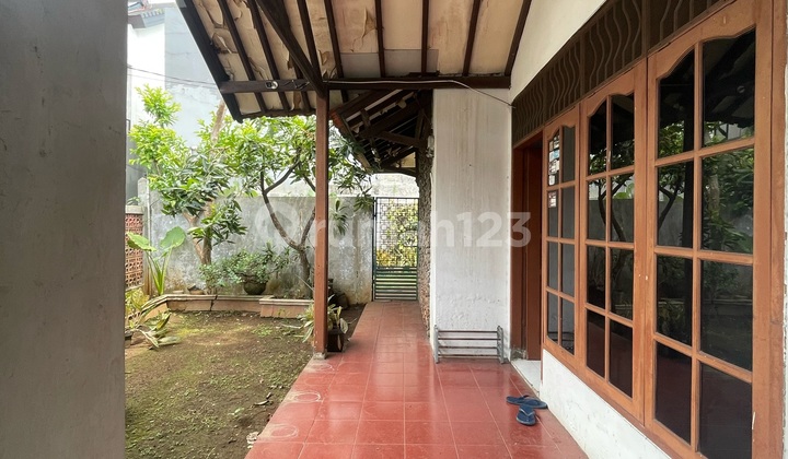 Rumah Hunian Bonus Kosan di Pasar Minggu Dijual Murah 2