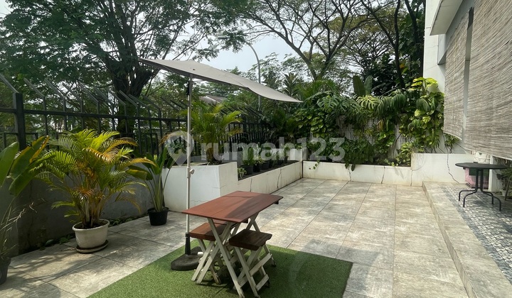 Prime Condition House with 3-Story Mezzanine at The Icon BSD. Prime Condition House with 3-Story Mezzanine at The Icon BSD.