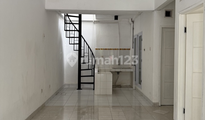 Good 1.5 Story House Ready to Occupy for Rent in Graha Bintaro 2