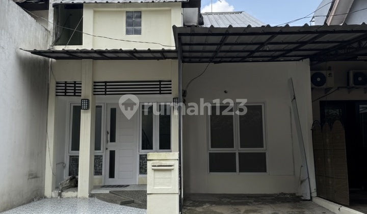 Rumah 1.5 Lantai Bagus Siap Huni Disewa di Graha Bintaro Rumah 1.5 Lantai Bagus Siap Huni Disewa di Graha Bintaro