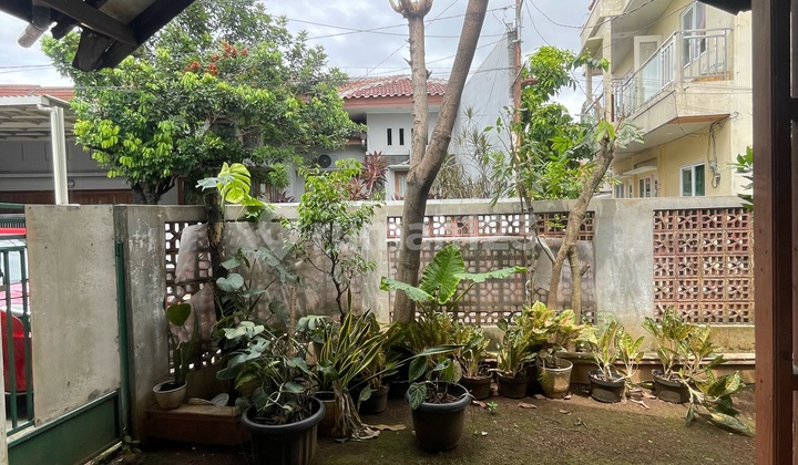 Rumah Hunian Bonus Kosan di Pasar Minggu Dijual Murah Rumah Hunian Bonus Kosan di Pasar Minggu Dijual Murah