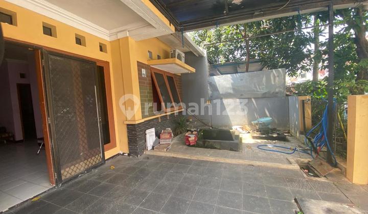 Rumah Sudah Renovasi Semi Furnished di Graha Padma Semarang