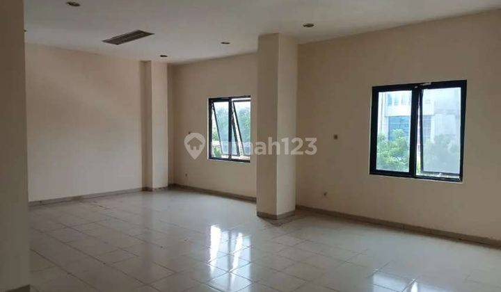 Disewakan Ruko 4 Lantai Saharjo Raya pinggir Jalan Jaksel Siap Pakai 2