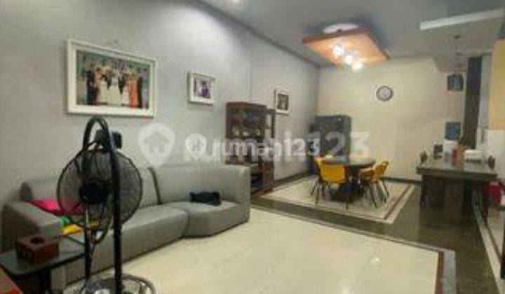 Dijual Rumah jelambar 3 lantai SHM bagus 2