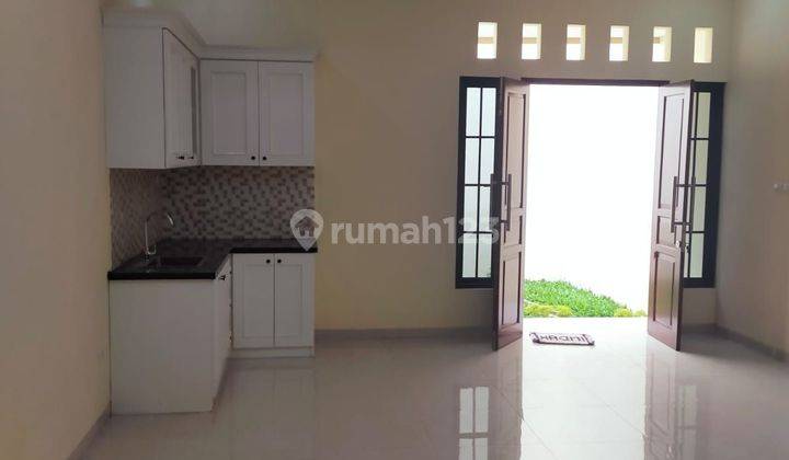 Dijual Rumah Kemanggisan Shm Timur Lingkungan Asri 2