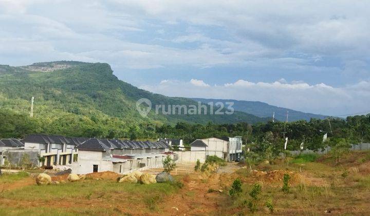 Rumah modern minimalis laceland bogor pemandangan alam hijau  1