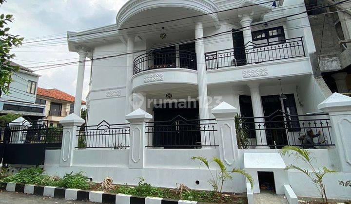 Dijual Rumah Mewah Di Cinere Depok Posisi Hook 1