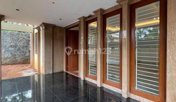 Rumah Mewah Hook Semi Furnished Di Meruya Kembangan Jakarta Barat 2