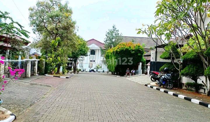 Jual Cepat Rumah Luas Posisi Hook Di Villa Cinere Mas 2