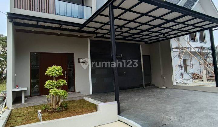 Cool Luxurious And Nice House With  Beautiful Design And Equipped With Full Furnishings With A Luxurious And Modern Design, Can To Move In... In The Lippo Cikarang. 1